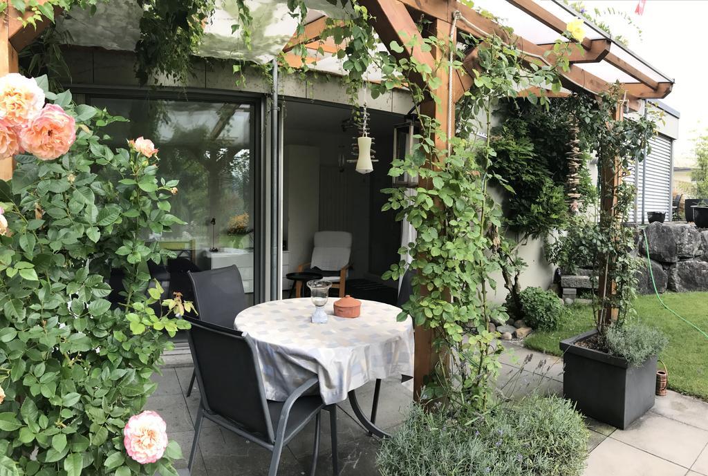 Haus Eleisa Apartment Brunnen Luaran gambar